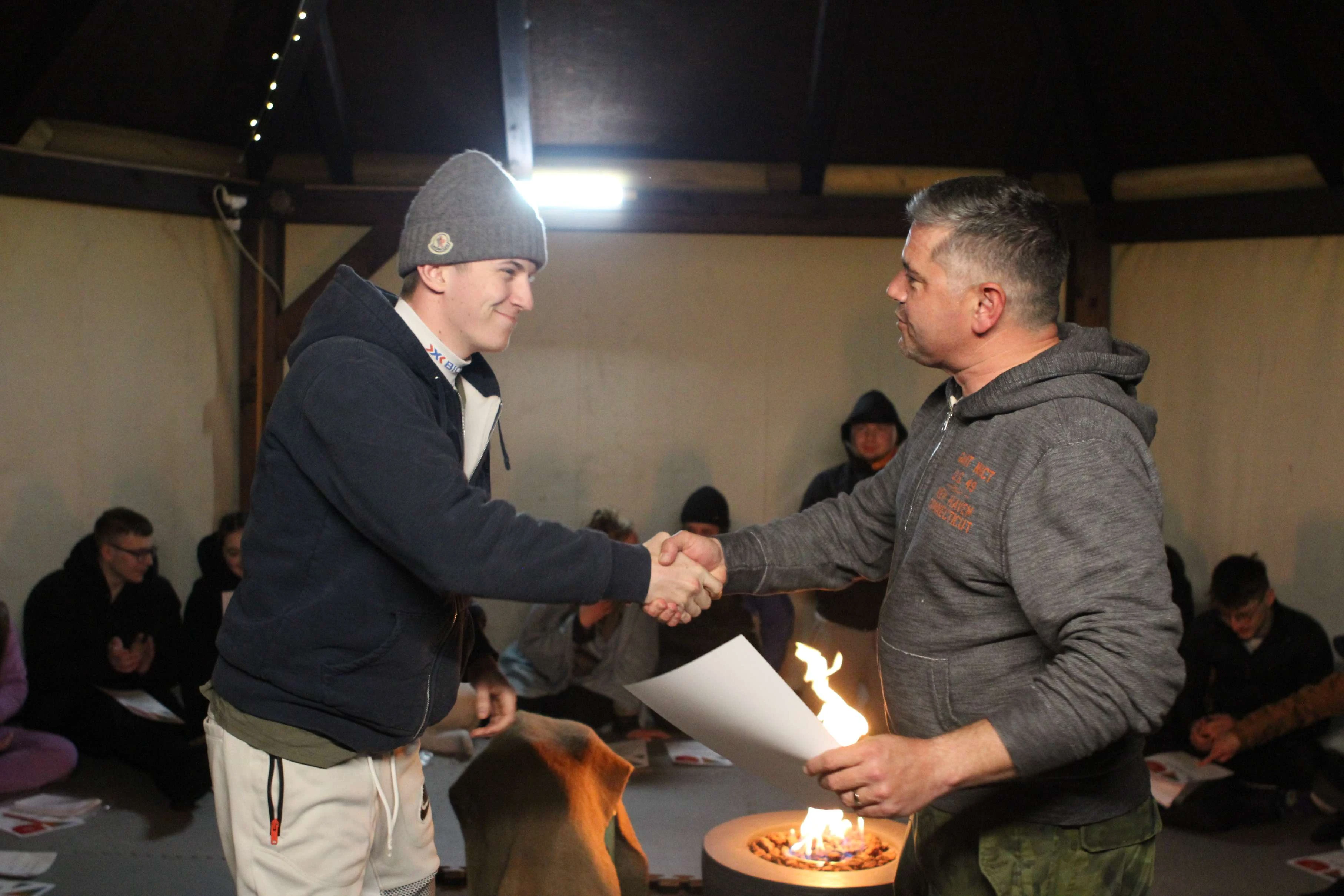 Nejen znovu vstát: Propojení systémové a individuální odolnosti v proměnlivém světě