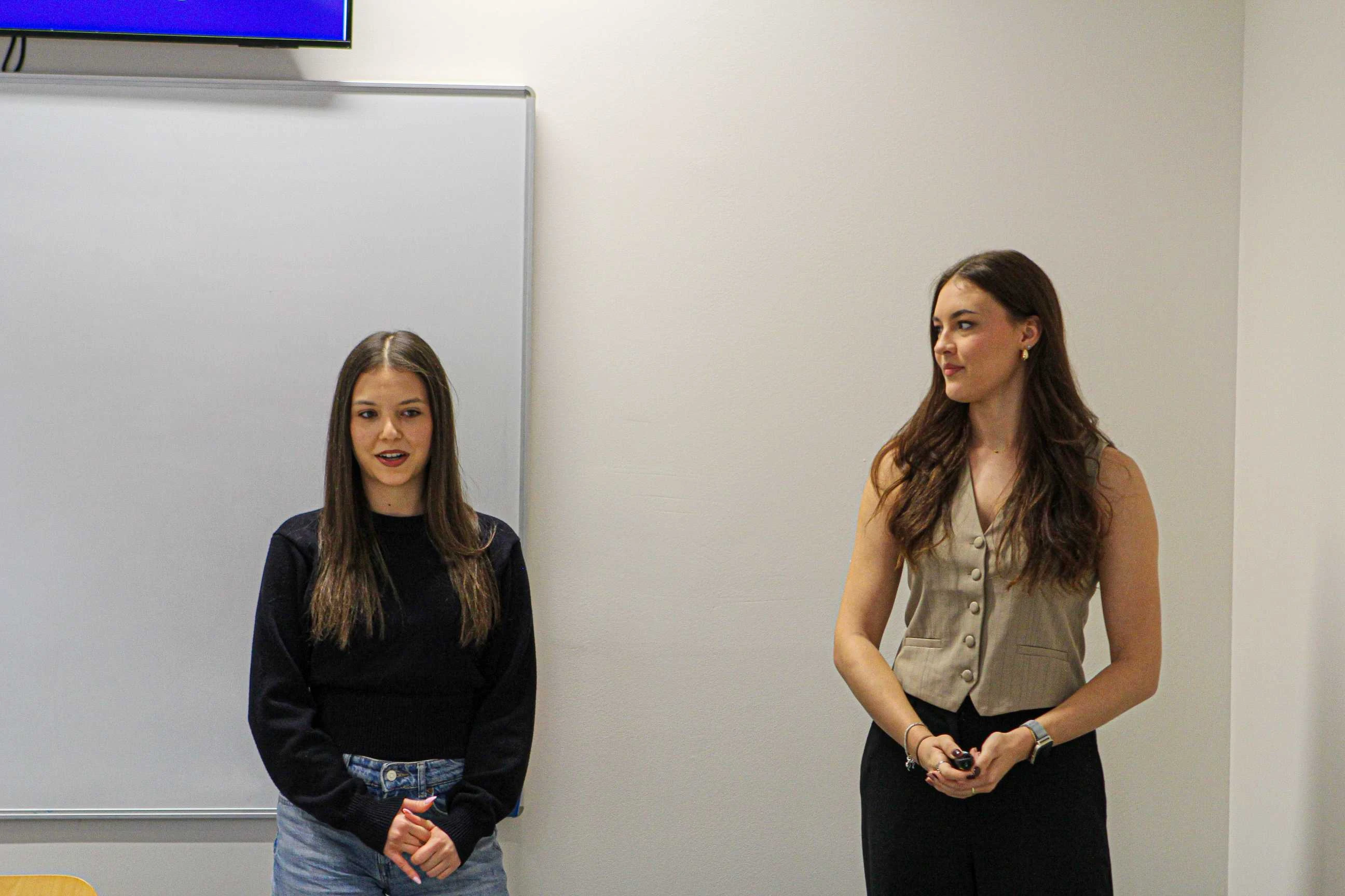 Zásady efektivní komunikace: Strategický klíč k úspěchu v 21. století