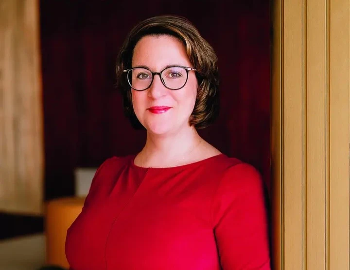 Anna Plechatá Krausová for Vlasta: On the British approach to education and challenges for the Czech school system