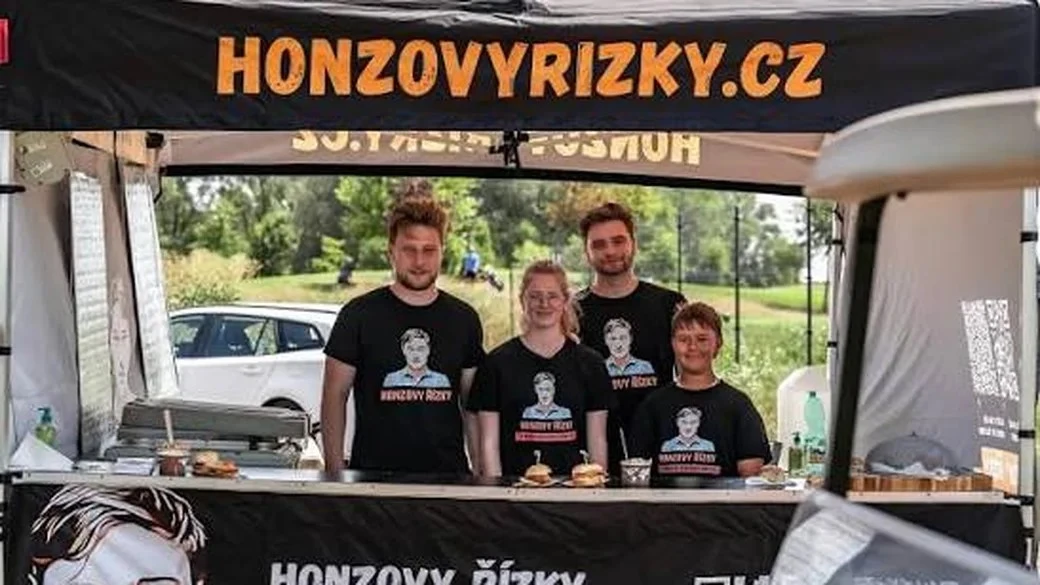 Od NEWTON Business Acceleratoru k vlastní značce. Příběh Honzových řízků popsal deník e15