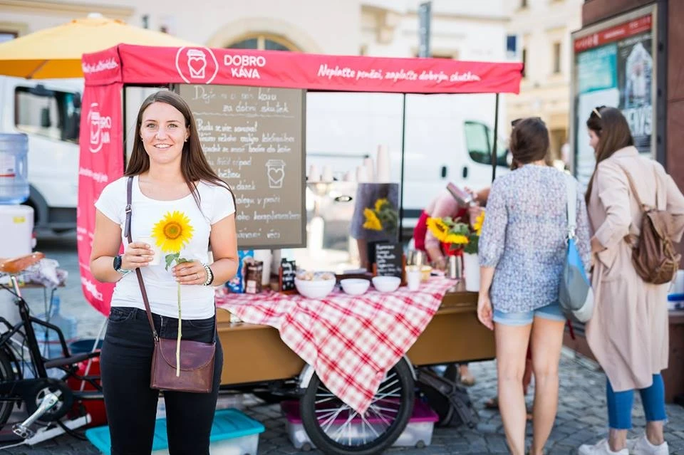 3 osudy absolventů: káva, kiwi, ruiny