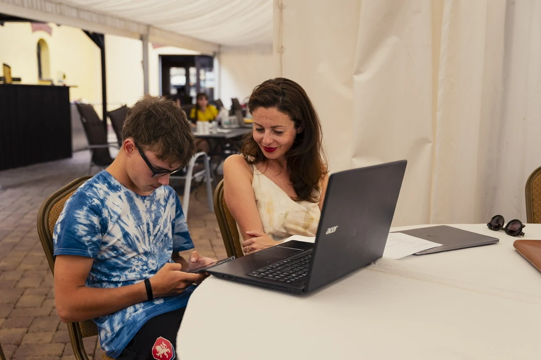 „Nejde jen o znalosti, ale o sebevědomí.“ Ludmila Hruban mluví o proměnách mladých na Letním podnikatelském kempu