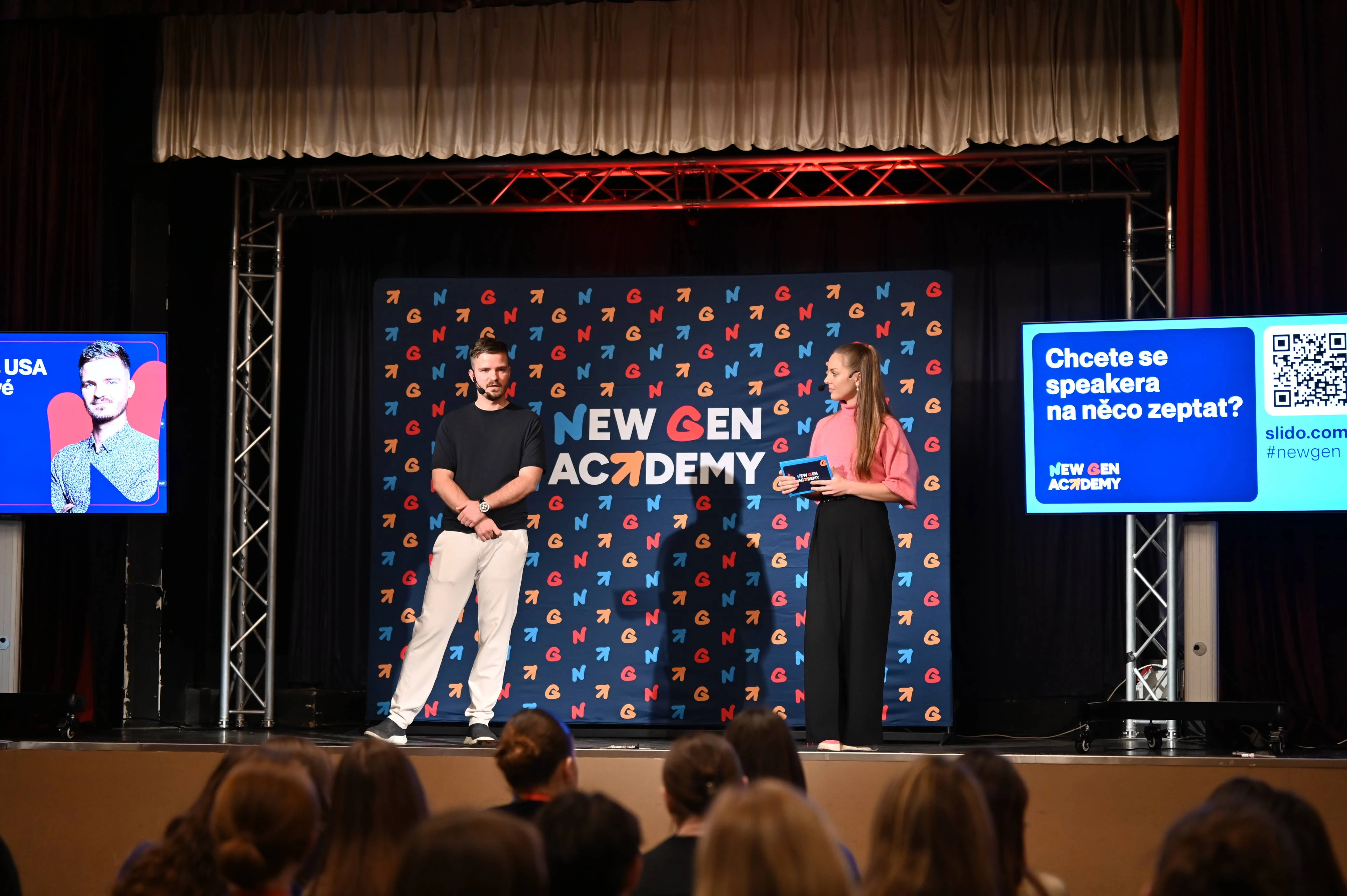„Nejdůležitější je odvaha,″ říkají speakeři NEW Gen Academy
